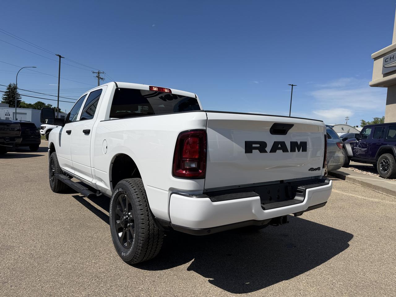 2026 Ram 2500 Black Express Crew Cab 4x4 | HEMI V8 | 20IN Black Wheels | 5th Wheel Prep | NAV | Backup Camera Redwater AB