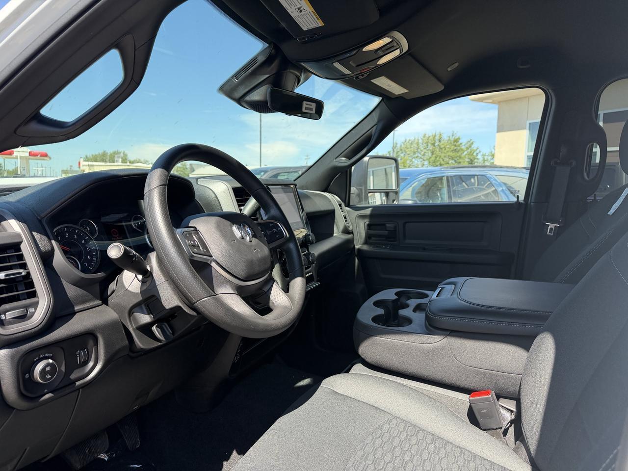 2026 Ram 2500 Black Express Crew Cab 4x4 | HEMI V8 | 20IN Black Wheels | 5th Wheel Prep | NAV | Backup Camera Redwater AB