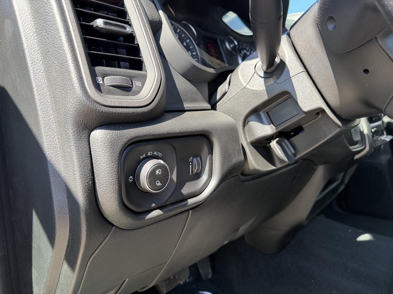 2026 Ram 2500 Black Express Crew Cab 4x4 | HEMI V8 | 20IN Black Wheels | 5th Wheel Prep | NAV | Backup Camera Redwater AB