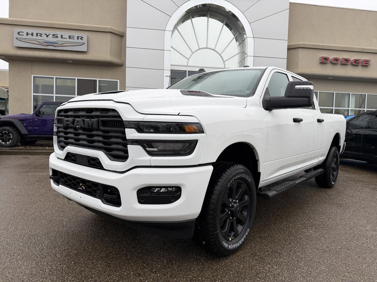 2026 Ram 2500 Black Express Crew Cab 4x4 | HEMI V8 | NAV | 20IN Black Wheels | Class V Towing