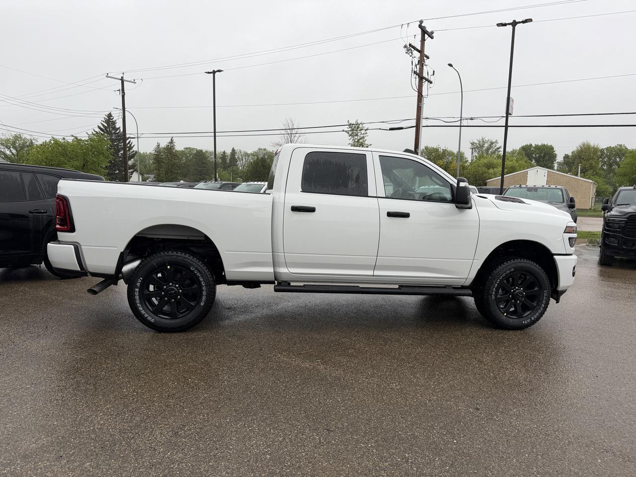 2026 Ram 2500 Black Express Crew Cab 4x4 | HEMI V8 | NAV | 20IN Black Wheels | Class V Towing Redwater AB