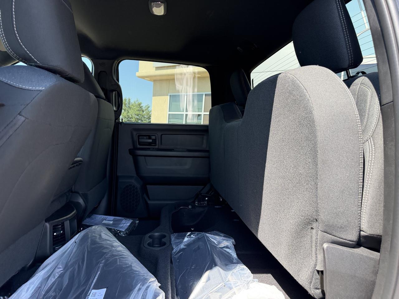 2026 Ram 2500 Black Express Crew Cab 4x4 | Rig Ready Rams | Touchscreen | Backup Camera | Trailer Tow Group Redwater AB