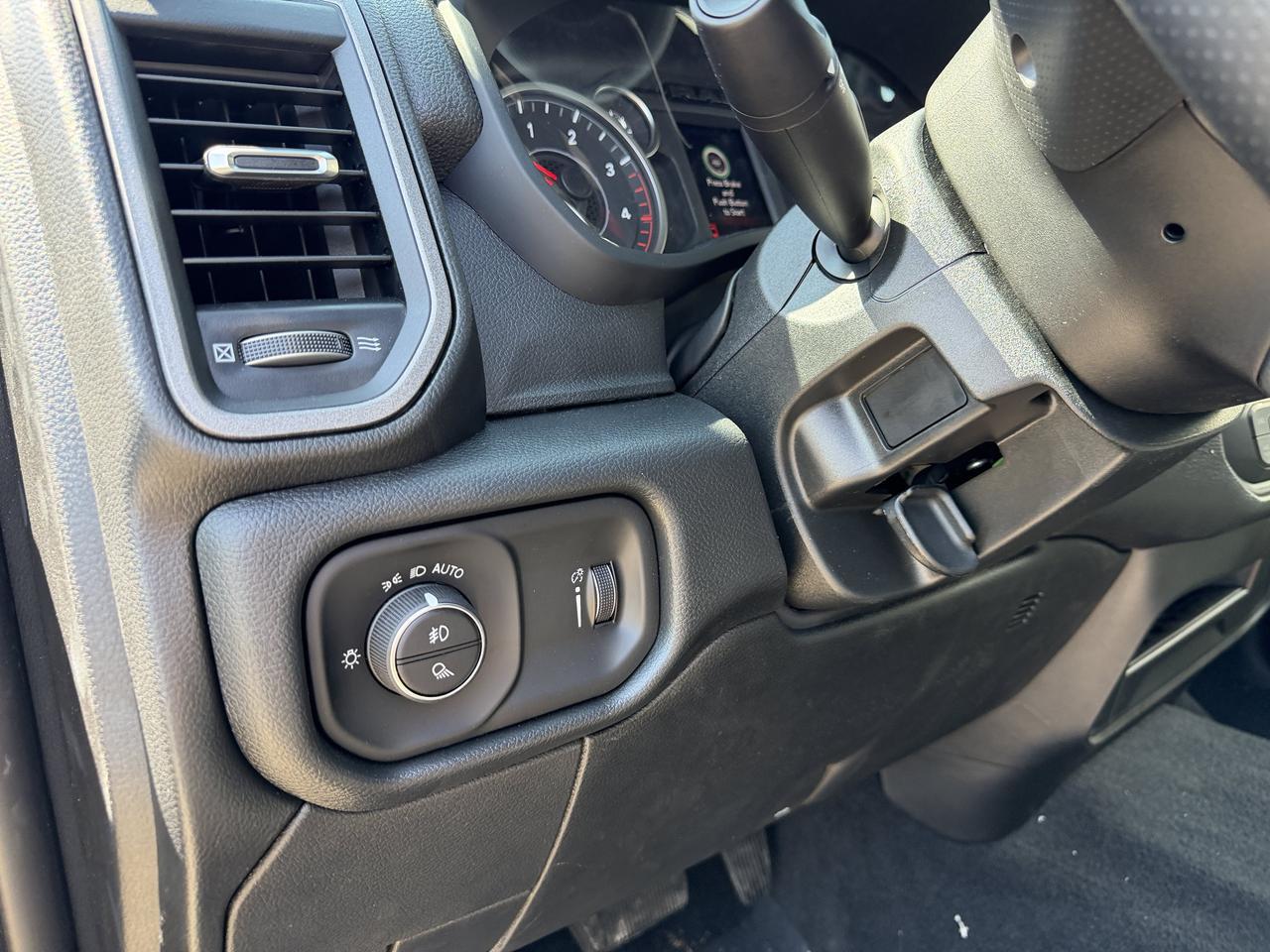 2026 Ram 2500 Black Express Crew Cab 4x4 | Rig Ready Rams | Touchscreen | Backup Camera | Trailer Tow Group Redwater AB