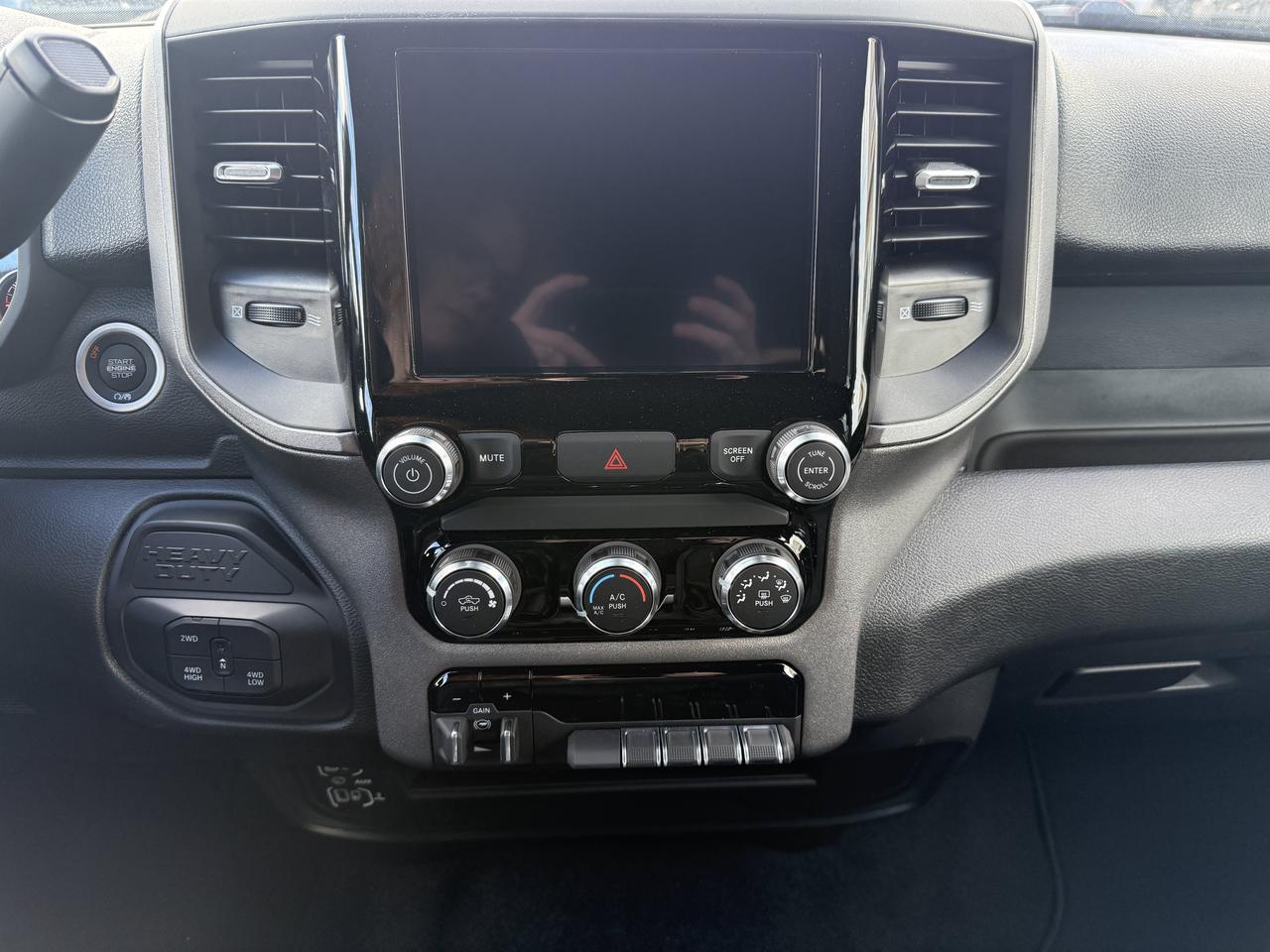 2026 Ram 2500 Black Express Crew Cab 4x4 | V8 HEMI | Black Cloth Interior | 20IN Black Wheels | Sport Hood Redwater AB