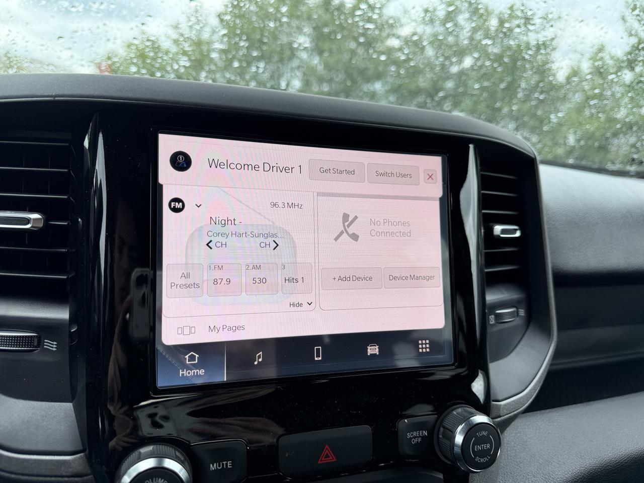 2026 Ram 2500 Black Express Crew Cab 4x4 | V8 HEMI | Black Interior | Bright White | Android Auto Apple CarPlay Redwater AB