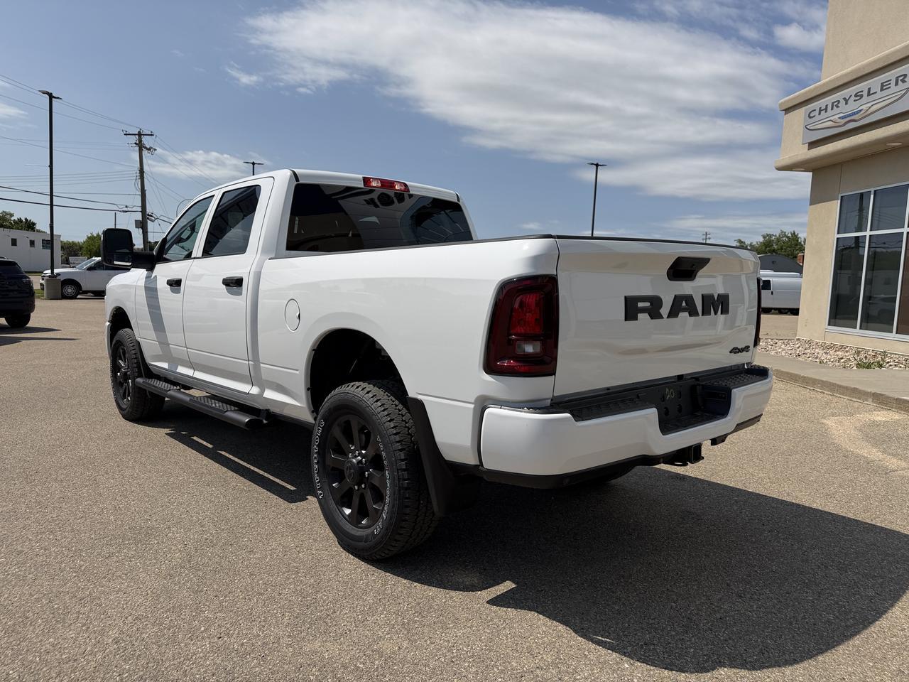 2026 Ram 2500 Black Express Crew Cab 4x4 | V8 HEMI | Black Interior | Bright White | Android Auto Apple CarPlay Redwater AB