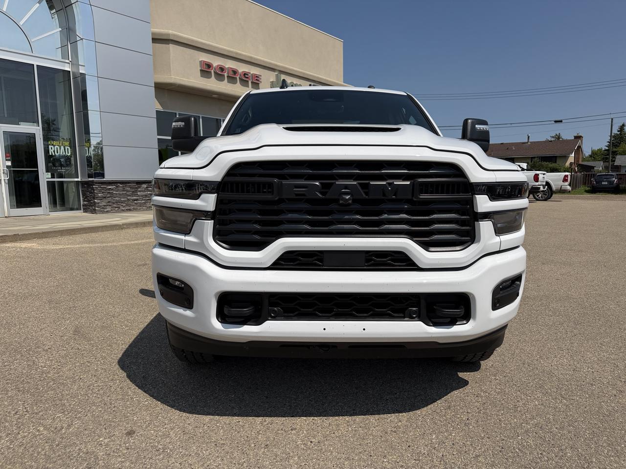 2026 Ram 2500 Black Express Crew Cab 4x4 | V8 HEMI | Black Interior | Bright White | Android Auto Apple CarPlay Redwater AB