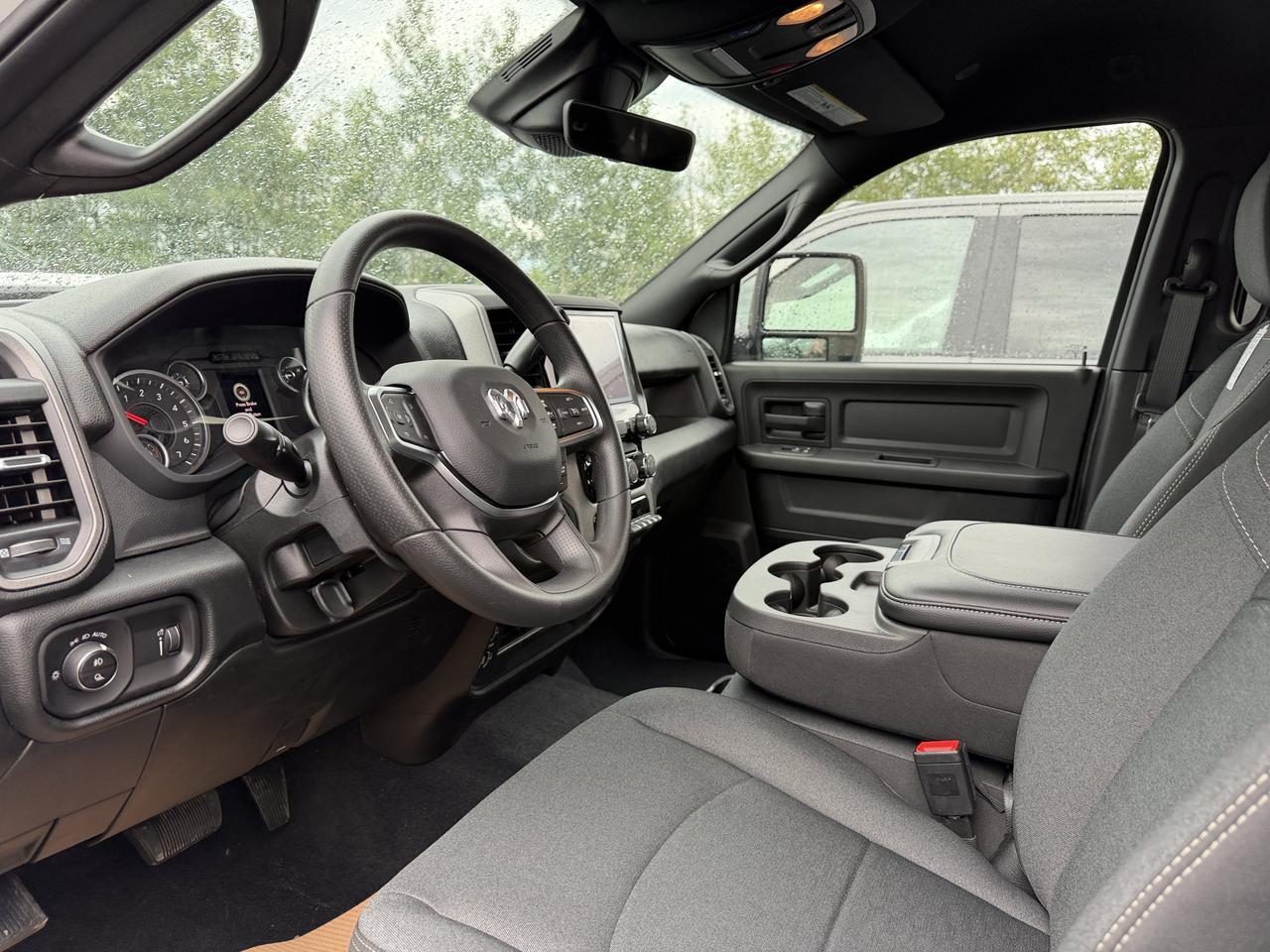 2026 Ram 2500 Black Express Crew Cab 4x4 | V8 HEMI | Black Interior | Bright White | Android Auto Apple CarPlay Redwater AB