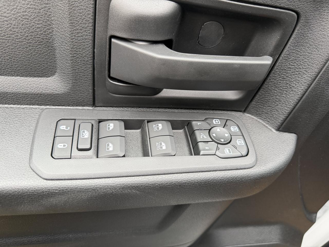 2026 Ram 2500 Black Express Crew Cab 4x4 | V8 HEMI | Black Interior | Bright White | Android Auto Apple CarPlay Redwater AB