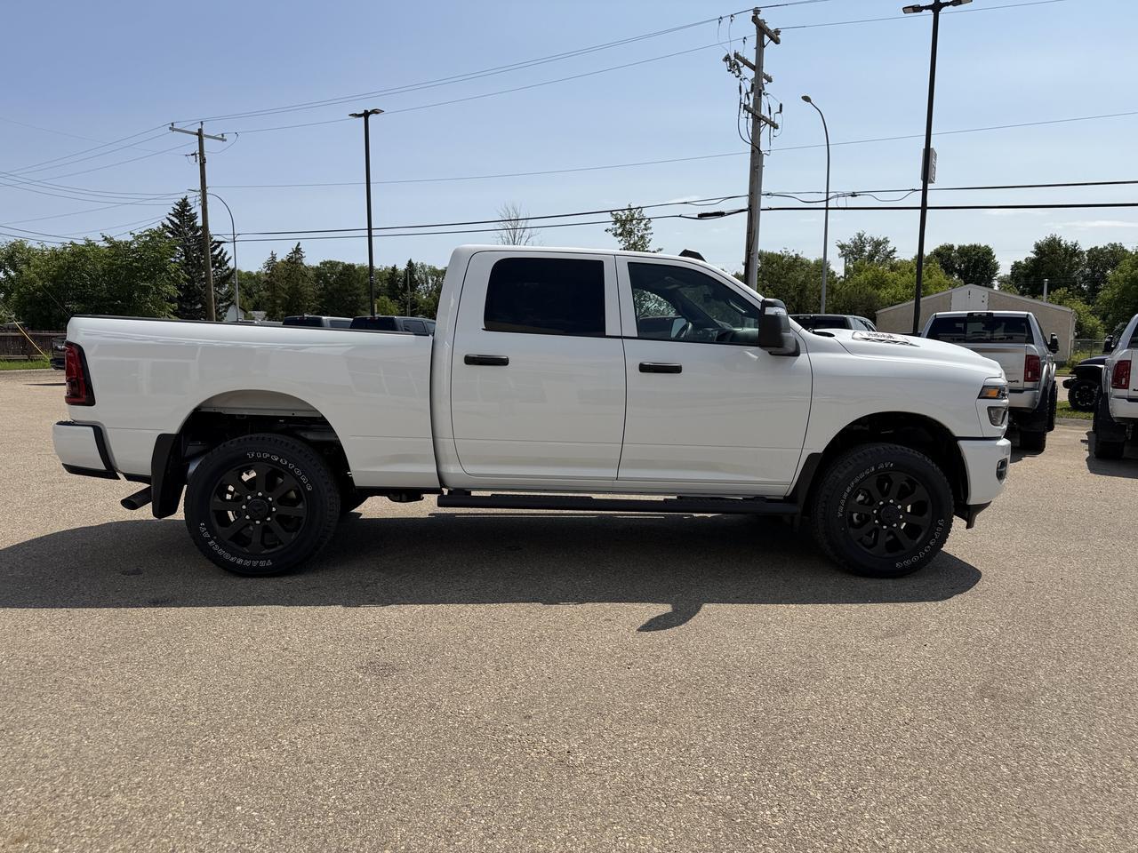 2026 Ram 2500 Black Express Crew Cab 4x4 | V8 HEMI | Black Interior | Bright White | Android Auto Apple CarPlay Redwater AB