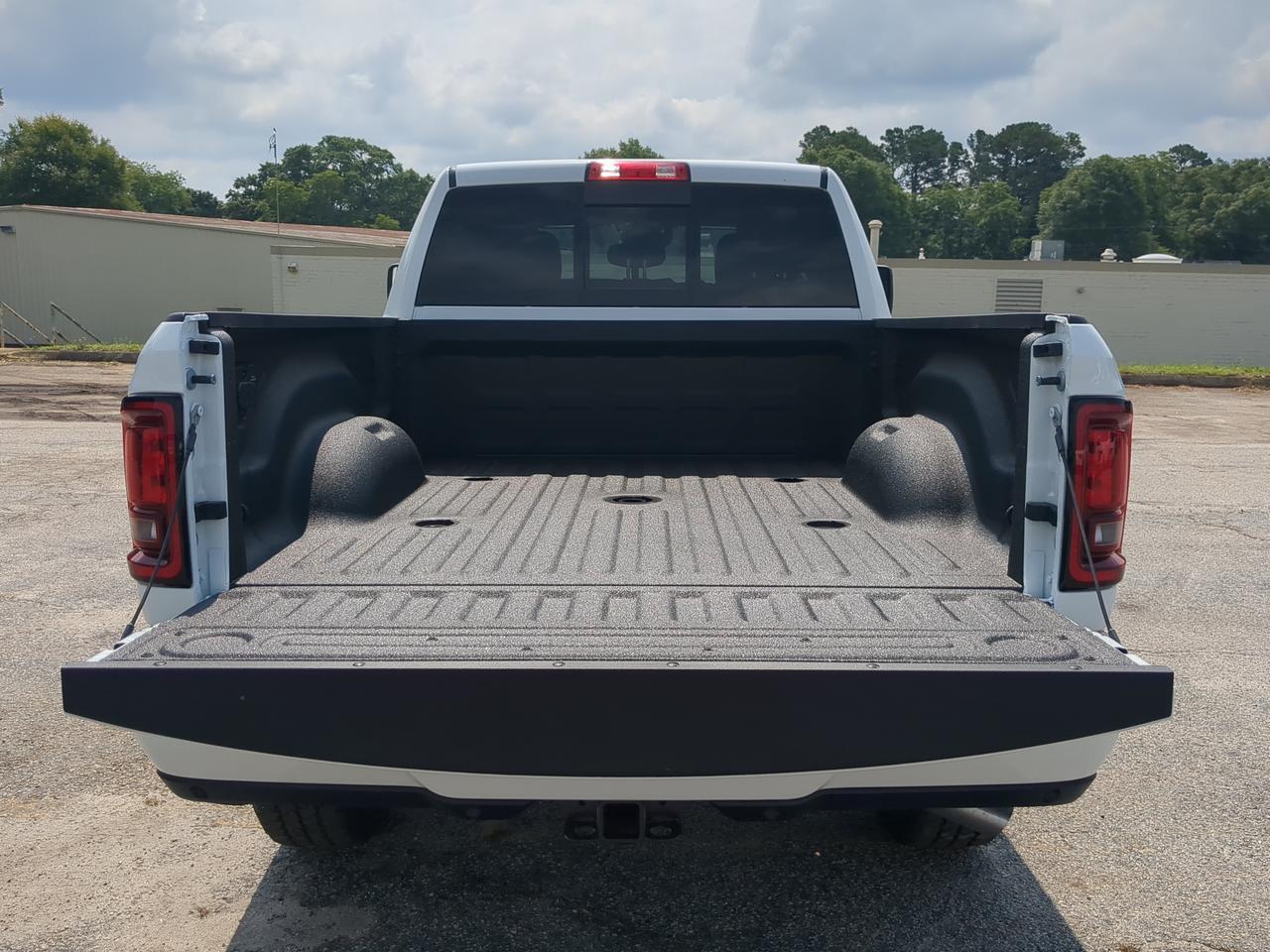 2026 Ram 2500 Black Express Appleton WI