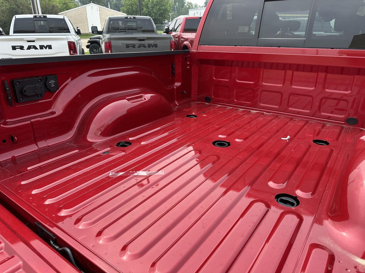 2026 Ram 2500 Black Express Redwater AB