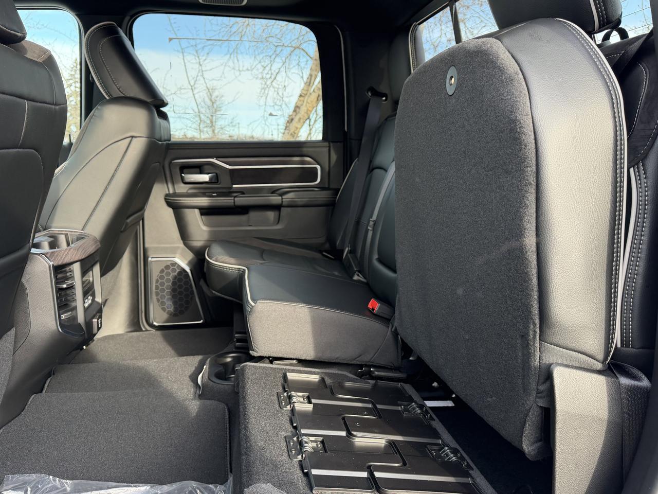 2026 Ram 2500 Laramie Crew Cab 4x4 | Cummins HO Turbo Diesel | Night Edition | Power Sunroof | 12IN NAV Redwater AB