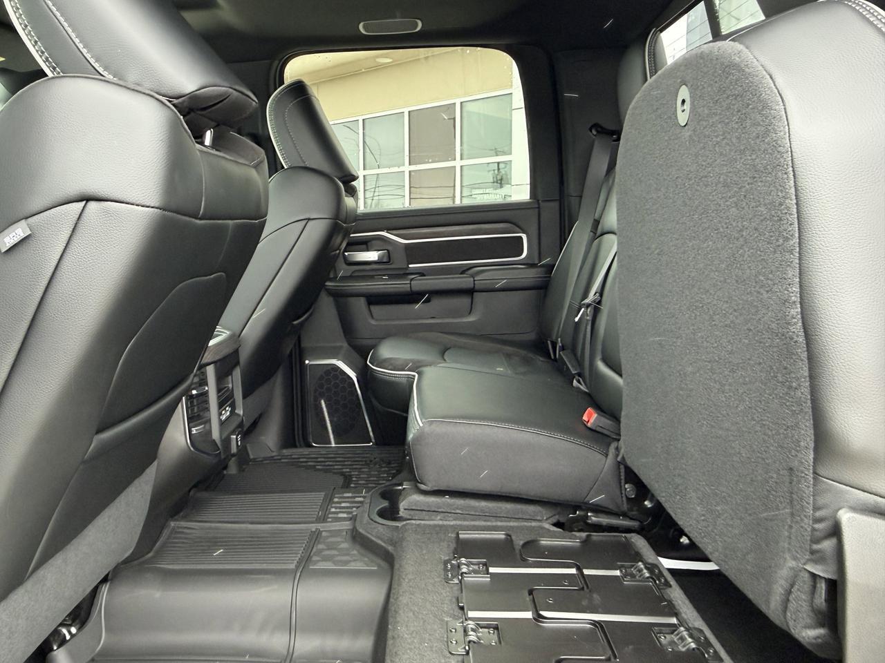 2026 Ram 2500 Laramie Night Edition Crew Cab 4x4 | Cummins Diesel | Sunroof | 12IN Display | NAV | 5th Wheel Prep Redwater AB