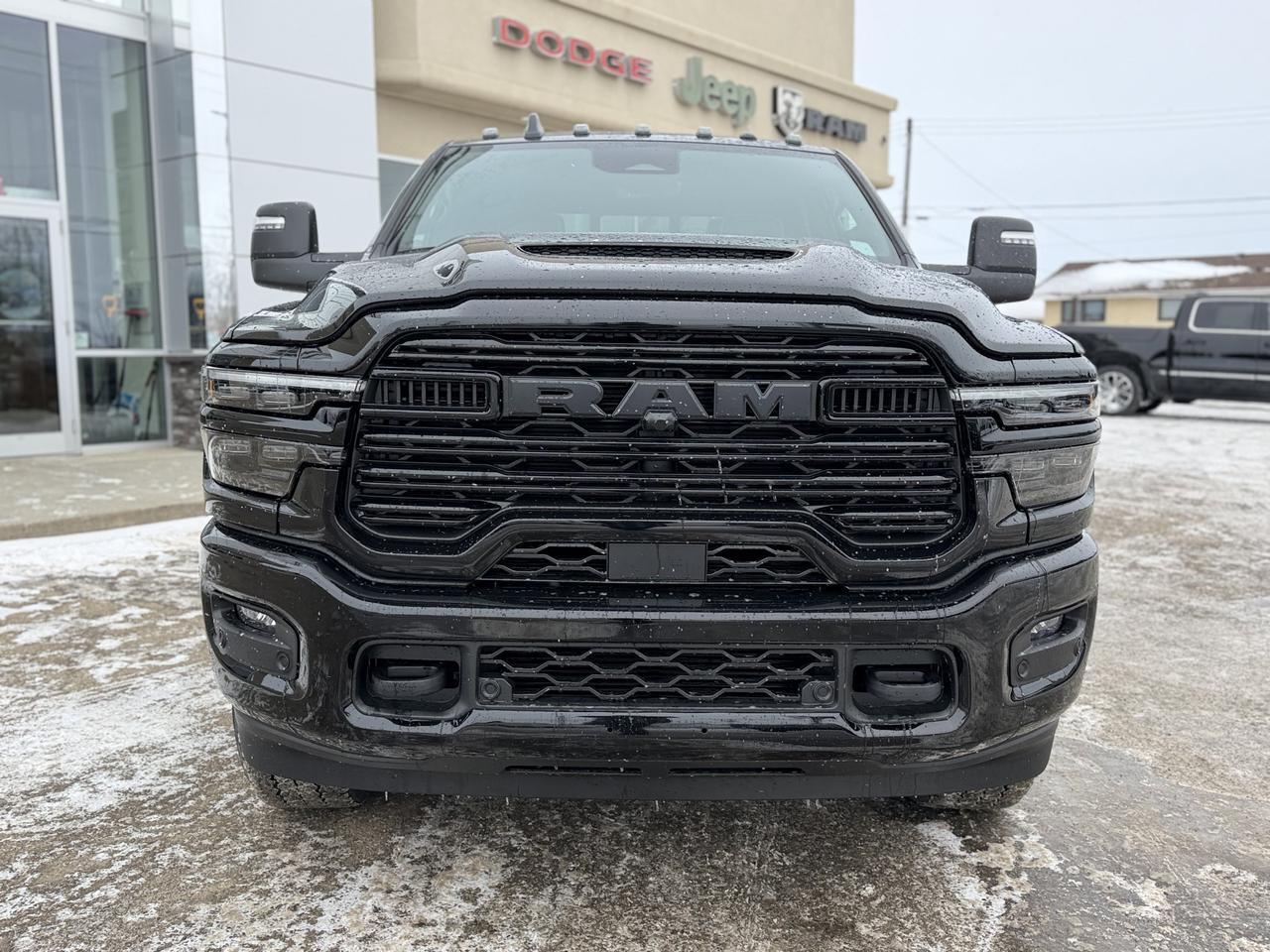 2026 Ram 2500 Laramie Night Edition Crew Cab 4x4 | Cummins Diesel | Sunroof | 12IN Display | NAV | 5th Wheel Prep Redwater AB