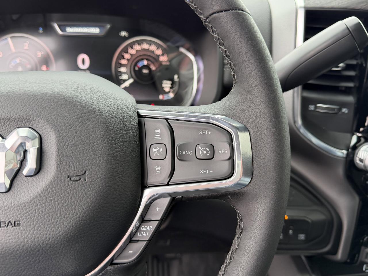 2026 Ram 2500 Laramie Night Edition Crew Cab 4x4 | Cummins Diesel | Sunroof | 12IN Display | NAV | 5th Wheel Prep Redwater AB