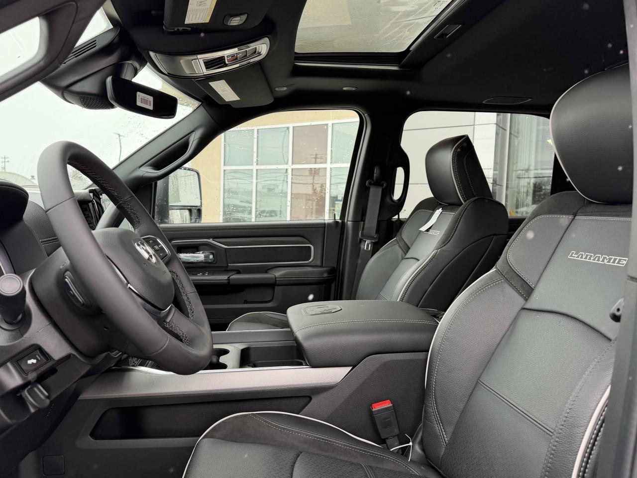 2026 Ram 2500 Laramie Night Edition Crew Cab 4x4 | Cummins Diesel | Sunroof | 12IN Display | NAV | 5th Wheel Prep Redwater AB