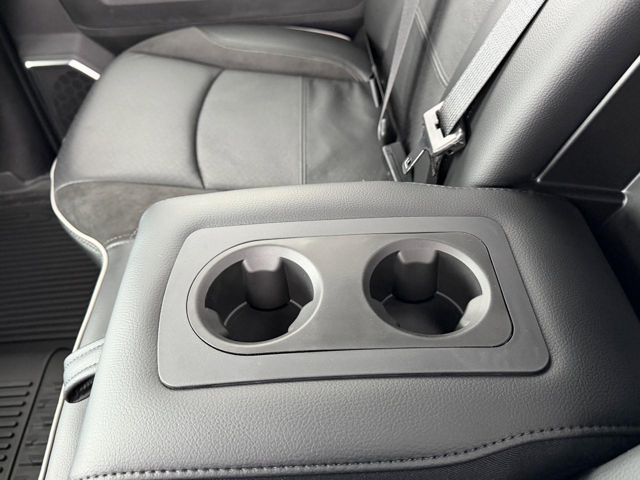 2026 Ram 2500 Laramie Night Edition Crew Cab 4x4 | Cummins Diesel | Sunroof | 12IN Display | NAV | 5th Wheel Prep Redwater AB