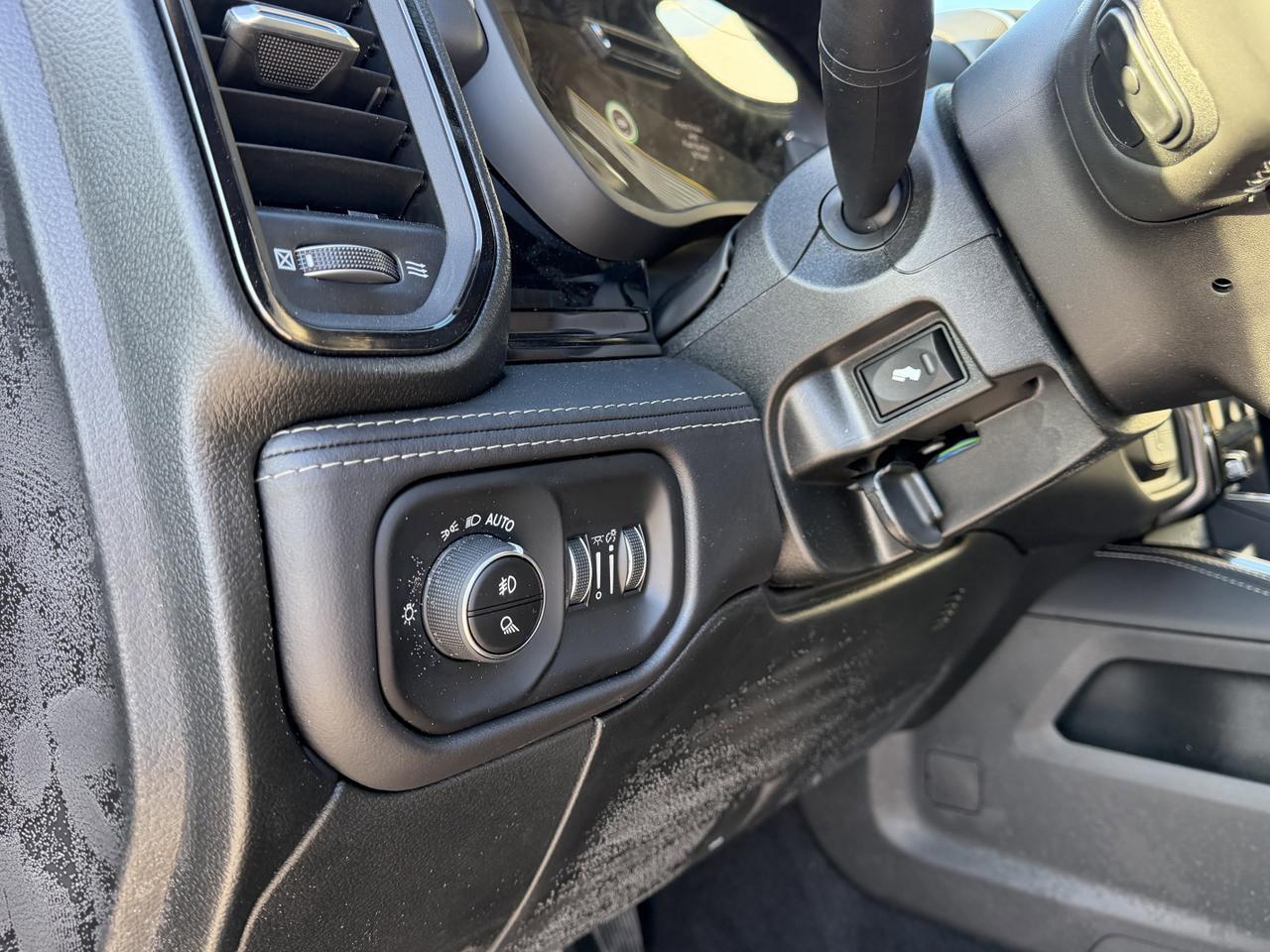 2026 Ram 2500 Limited 4x4 | Cummins Turbo Diesel | Leather Interior | Navigation | Heated Seats | Remote Start Redwater AB