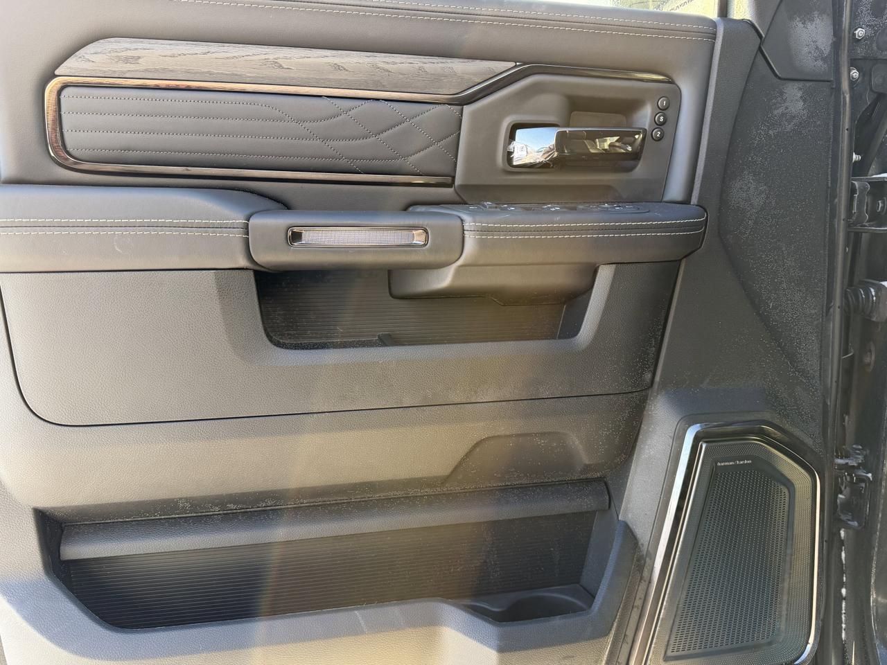 2026 Ram 2500 Limited 4x4 | Cummins Turbo Diesel | Leather Interior | Navigation | Heated Seats | Remote Start Redwater AB