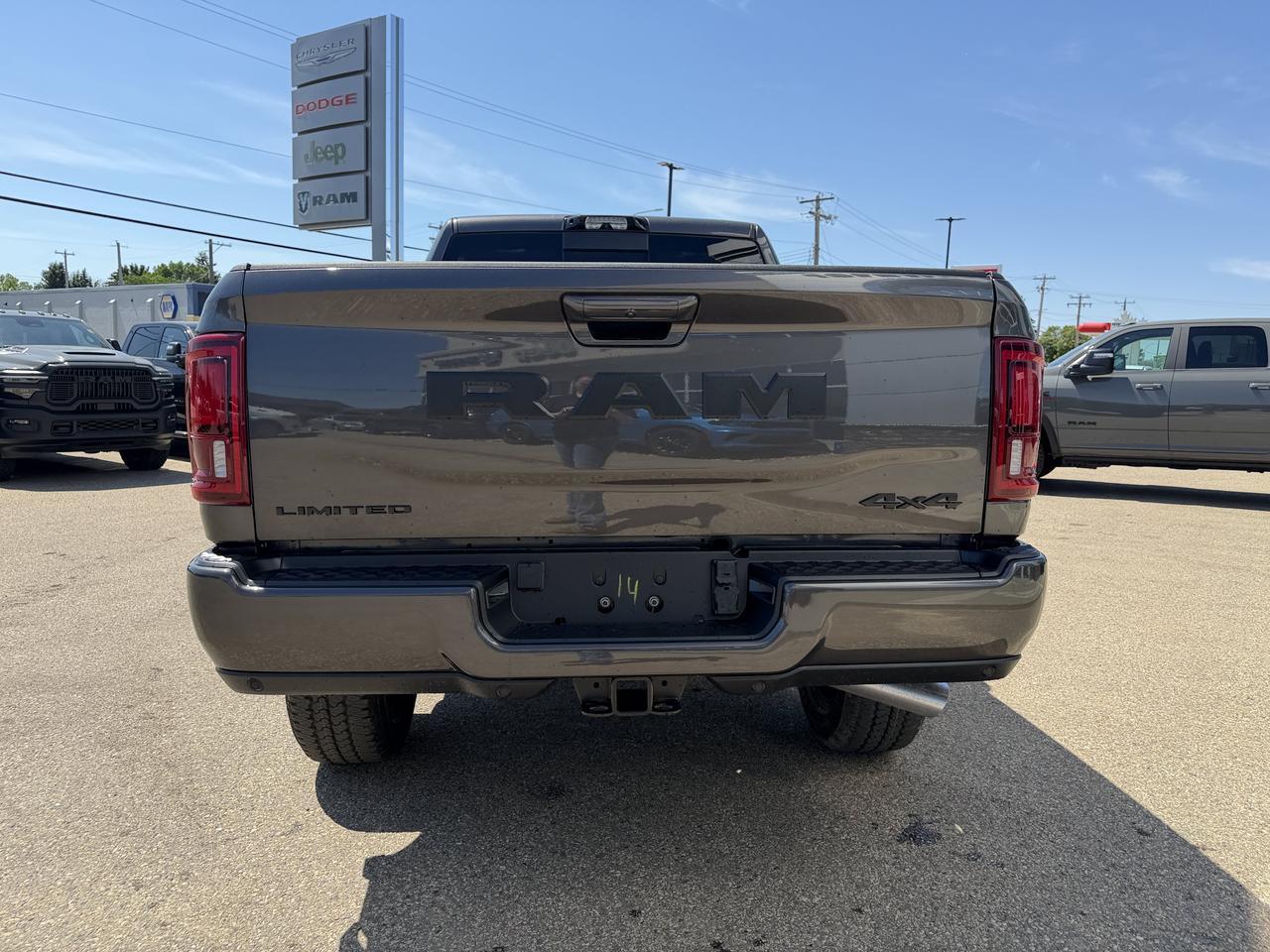 2026 Ram 2500 Limited Crew Cab 4x4 | Cummins Diesel | Premium Leather | NAV | Towing | Auto Leveling Redwater AB