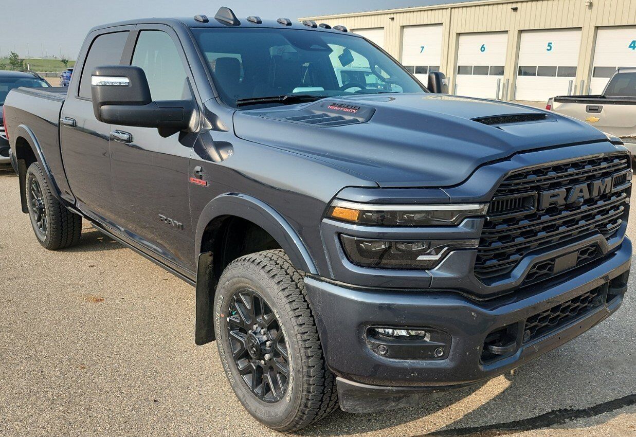 2026 Ram 2500 Limited Crew Cab 4x4 | Low KMs | Cummins Diesel | Forged Blue | Premium Leather | Sunroof Redwater AB