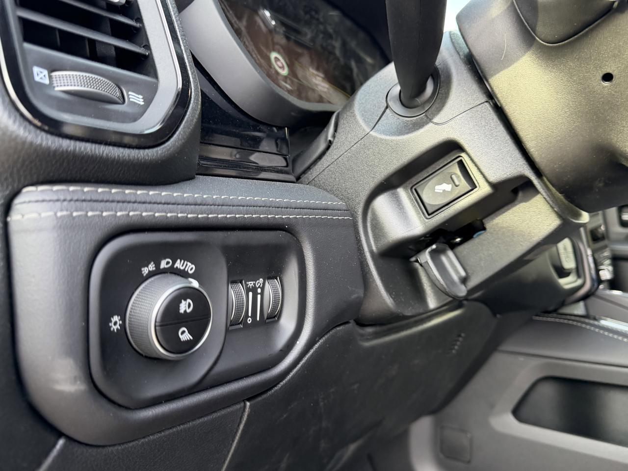 2026 Ram 2500 Limited Night Edition Crew Cab 4x4 | Cummins Diesel | Sunroof | 5th Wheel Prep | Harmon Kardon Audio Redwater AB