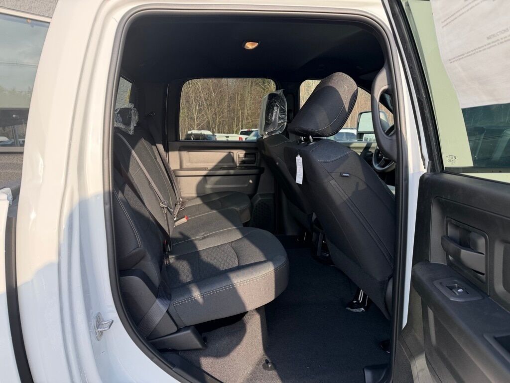 2026 Ram 2500 TRADESMAN CREW CAB 4X4 6'4 BOX Orange MA