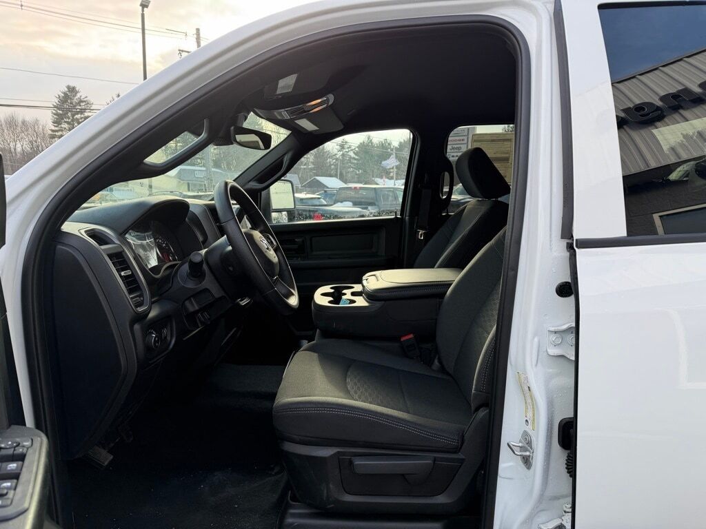 2026 Ram 2500 TRADESMAN CREW CAB 4X4 6'4 BOX Orange MA