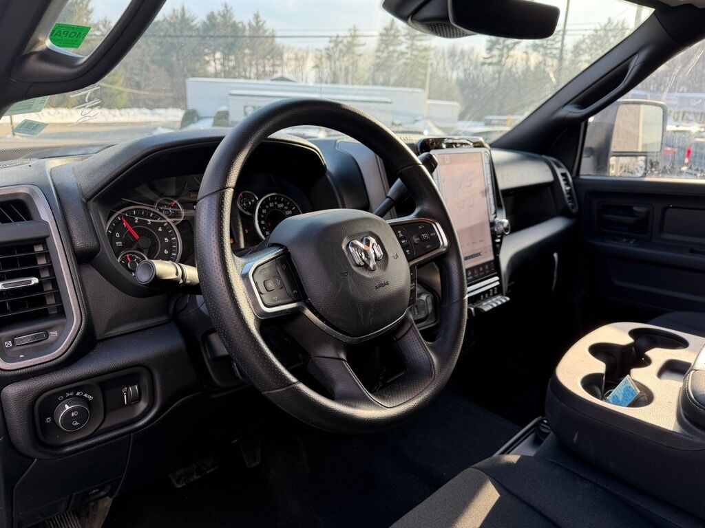 2026 Ram 2500 TRADESMAN CREW CAB 4X4 6'4 BOX Orange MA