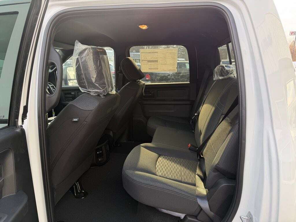 2026 Ram 2500 TRADESMAN CREW CAB 4X4 6'4 BOX Orange MA