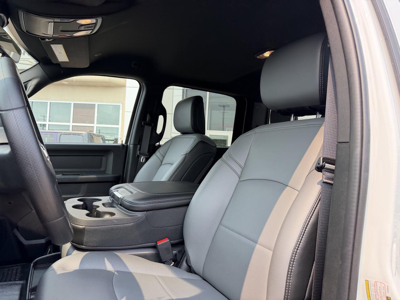 2026 Ram 2500 Tradesman Crew Cab 4x4 | HEMI V8 | Backup Camera | Chrome Appearance Group Redwater AB