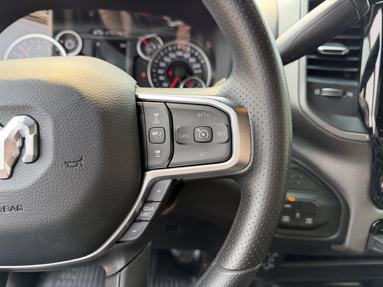 2026 Ram 2500 Tradesman Crew Cab 4x4 | HEMI V8 | Backup Camera | Chrome Appearance Group Redwater AB
