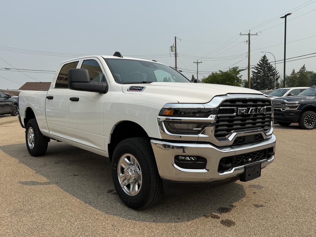 2026 Ram 2500 Tradesman Crew Cab 4x4 | HEMI V8 | Backup Camera | Chrome Appearance Group Redwater AB