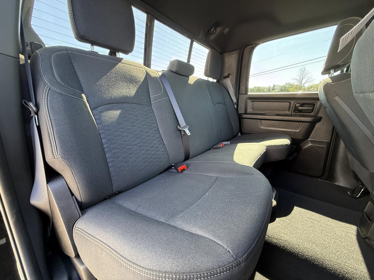 2026 Ram 2500 Tradesman Crew Cab 4x4 | HEMI V8 | Low KMs | NAV | 12IN Display | Mopar Side Steps | Towing Pkg Redwater AB