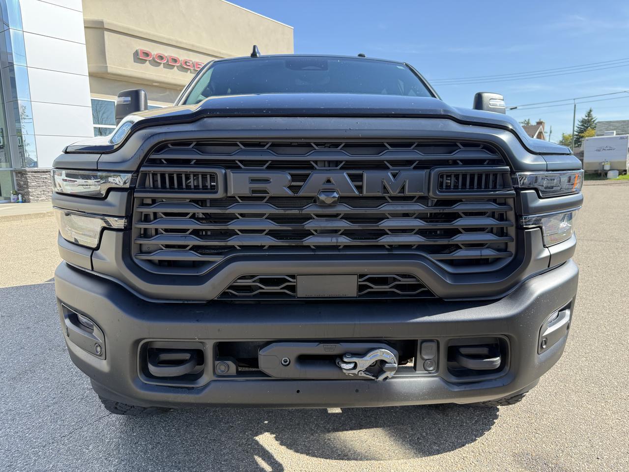 2026 Ram 2500 Tradesman Crew Cab 4x4 | HEMI V8 | Low KMs | NAV | 12IN Display | Mopar Side Steps | Towing Pkg Redwater AB