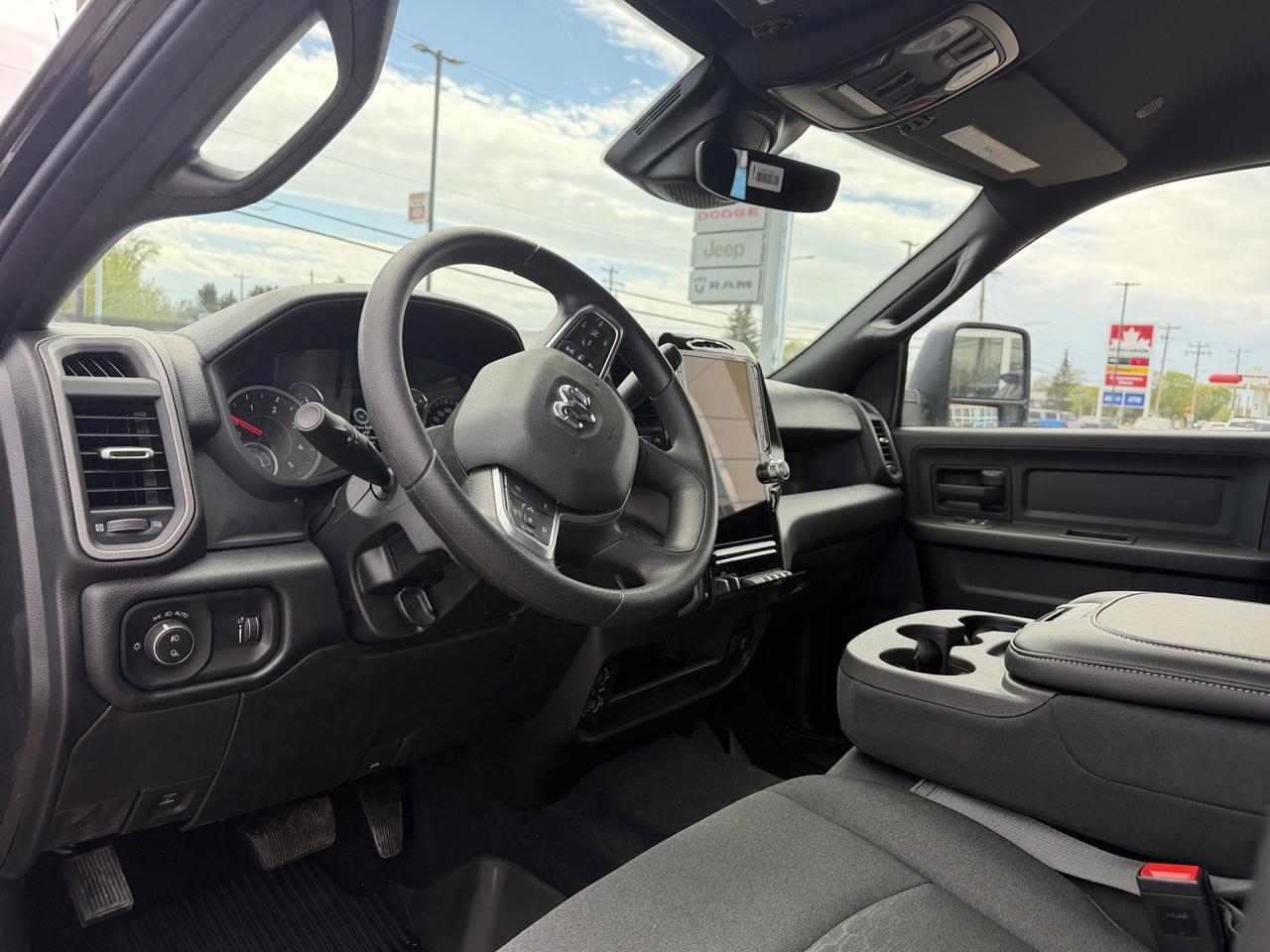 2026 Ram 2500 Warlock Crew Cab 4x4 | Cummins Diesel | 12IN Touchscreen | NAV | 5th Wheel Prep | Side Steps Redwater AB
