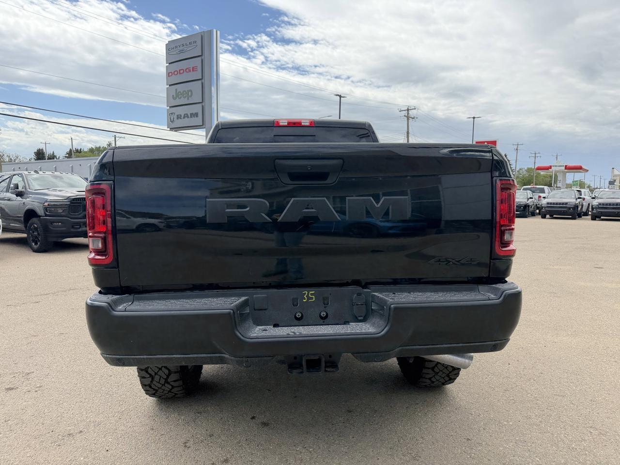 2026 Ram 2500 Warlock Crew Cab 4x4 | Cummins Diesel | 12IN Touchscreen | NAV | 5th Wheel Prep | Side Steps Redwater AB