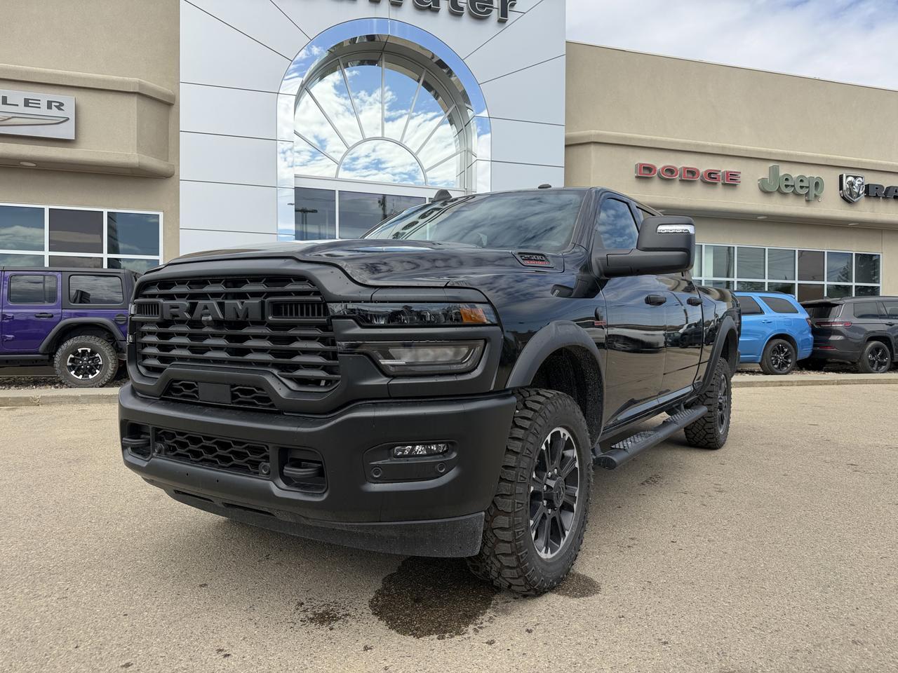 2026 Ram 2500 Warlock Crew Cab 4x4 | Cummins Diesel | 12IN Touchscreen | NAV | 5th Wheel Prep | Side Steps Redwater AB