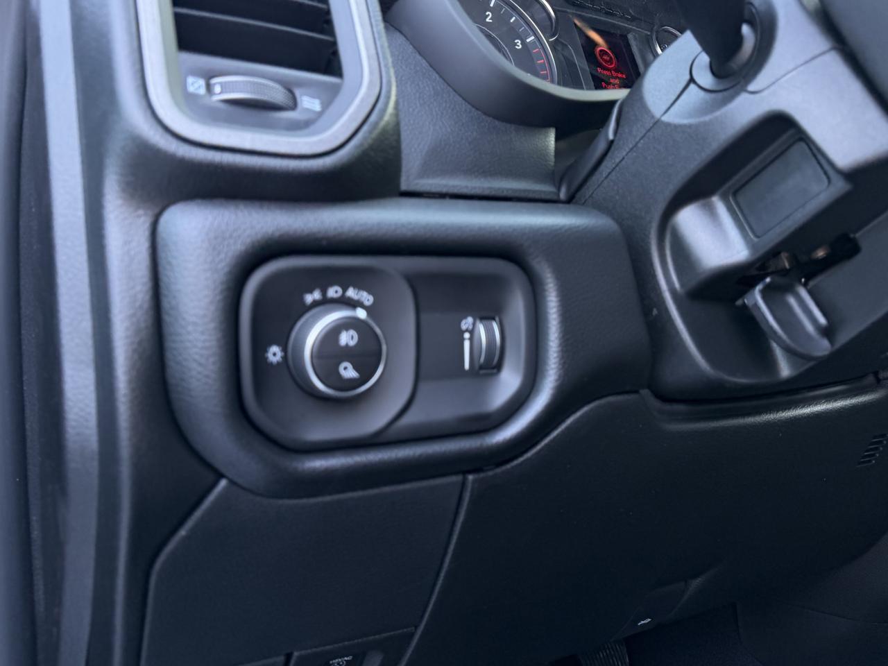 2026 Ram 2500 Warlock Crew Cab 4x4 | Cummins Diesel | NAV | Backup Camera | Towing Prep | 6FT 4 Box Redwater AB