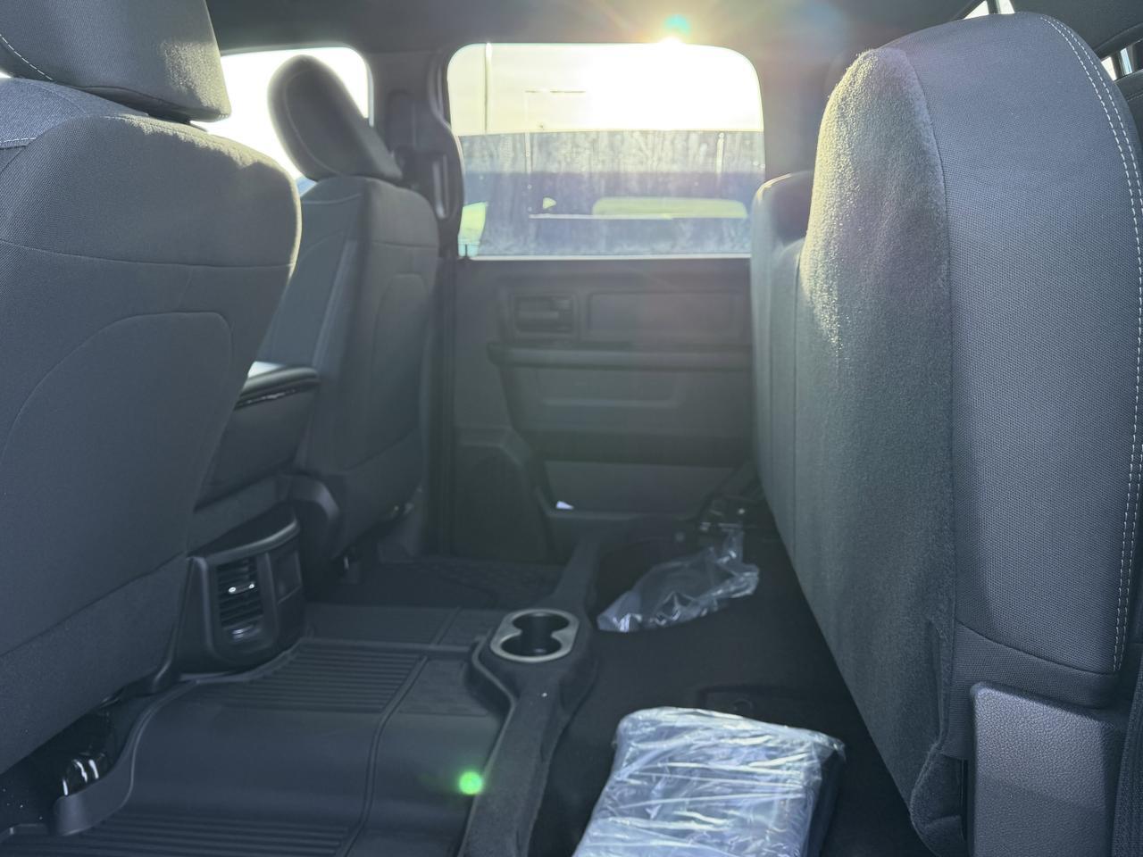 2026 Ram 2500 Warlock Crew Cab 4x4 | Cummins Diesel | NAV | Backup Camera | Towing Prep | 6FT 4 Box Redwater AB