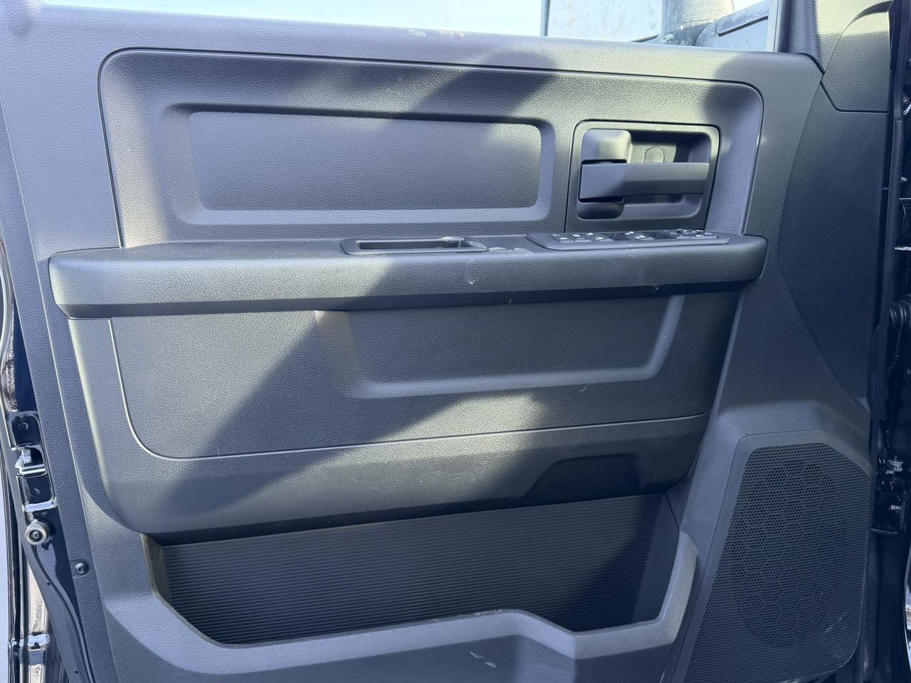 2026 Ram 2500 Warlock Crew Cab 4x4 | Cummins Diesel | NAV | Backup Camera | Towing Prep | 6FT 4 Box Redwater AB