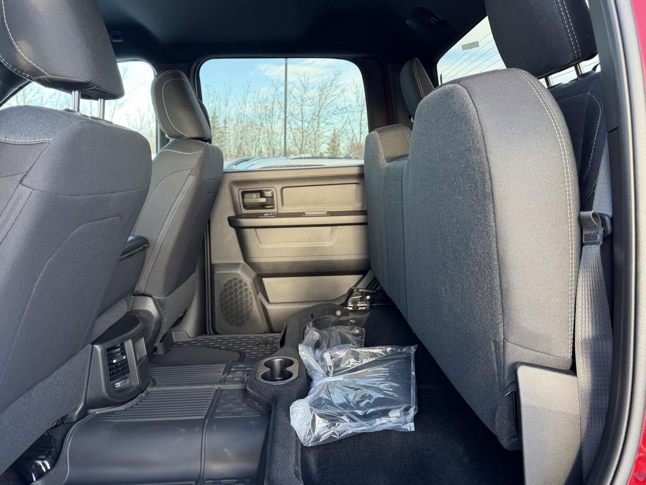 2026 Ram 2500 Warlock Crew Cab 4x4 | Cummins Diesel | NAV | Black Appearance Pkg | Bilstein Shocks Redwater AB