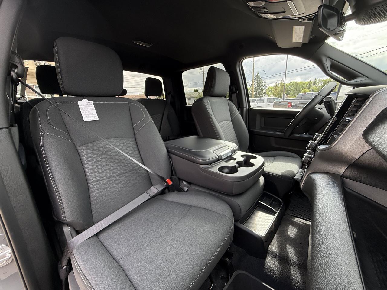 2026 Ram 2500 Warlock Crew Cab 4x4 | Cummins HO Turbo Diesel | Black Interior | 5th Wheel Prep | Backup Camera Redwater AB