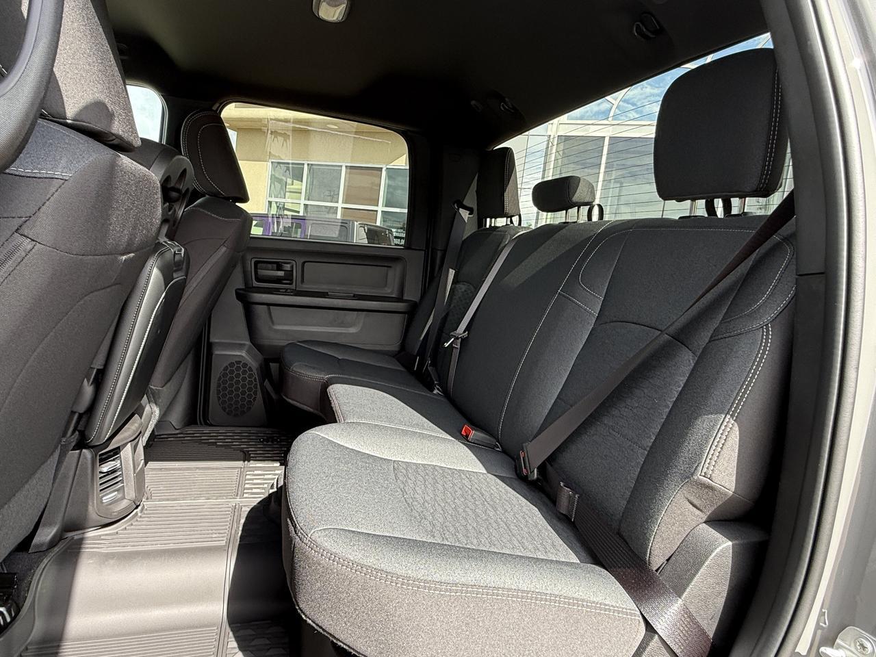 2026 Ram 2500 Warlock Crew Cab 4x4 | Cummins HO Turbo Diesel | Black Interior | 5th Wheel Prep | Backup Camera Redwater AB