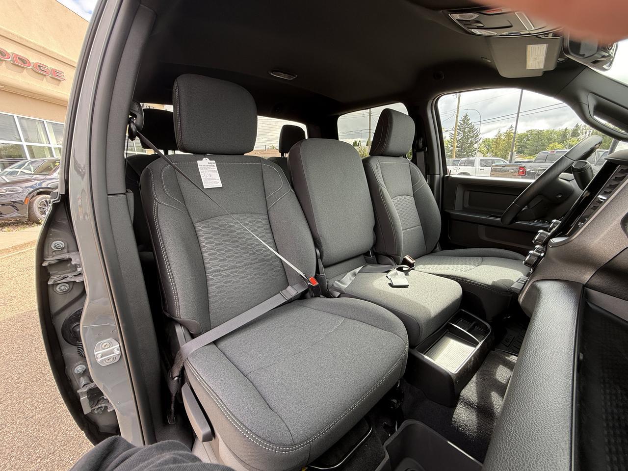2026 Ram 2500 Warlock Crew Cab 4x4 | Cummins HO Turbo Diesel | Black Interior | 5th Wheel Prep | Backup Camera Redwater AB
