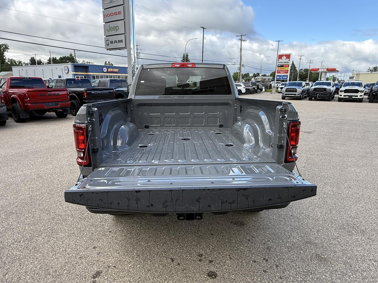 2026 Ram 2500 Warlock Crew Cab 4x4 | Cummins HO Turbo Diesel | Black Interior | 5th Wheel Prep | Backup Camera Redwater AB