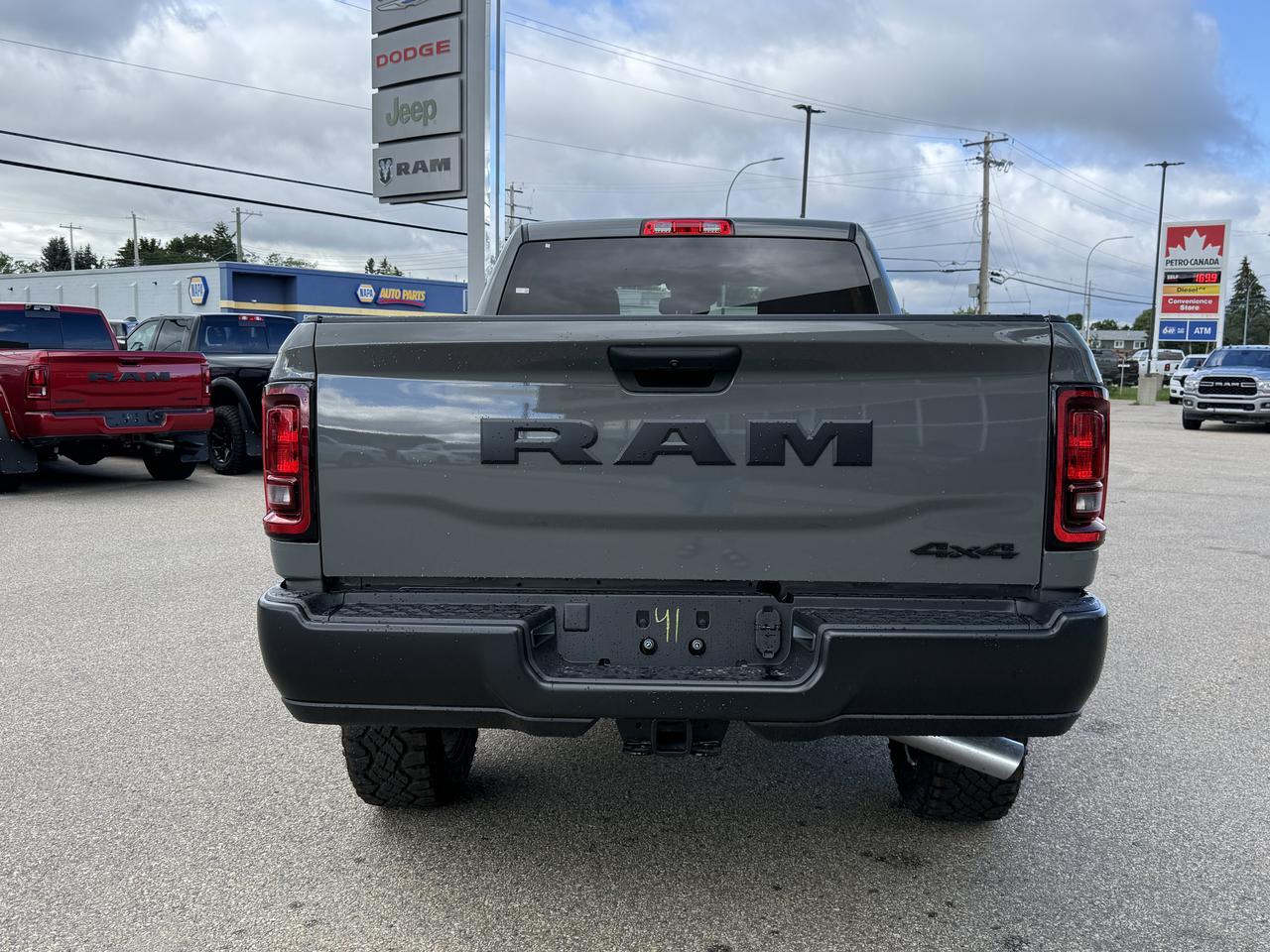 2026 Ram 2500 Warlock Crew Cab 4x4 | Cummins HO Turbo Diesel | Black Interior | 5th Wheel Prep | Backup Camera Redwater AB