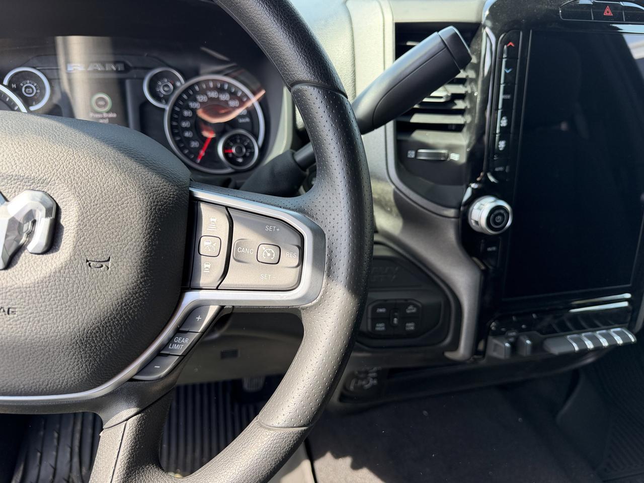 2026 Ram 2500 Warlock Crew Cab 4x4 | HEMI V8 | NAV | 12IN Display | ParkView Camera | 20IN Black Wheels Redwater AB