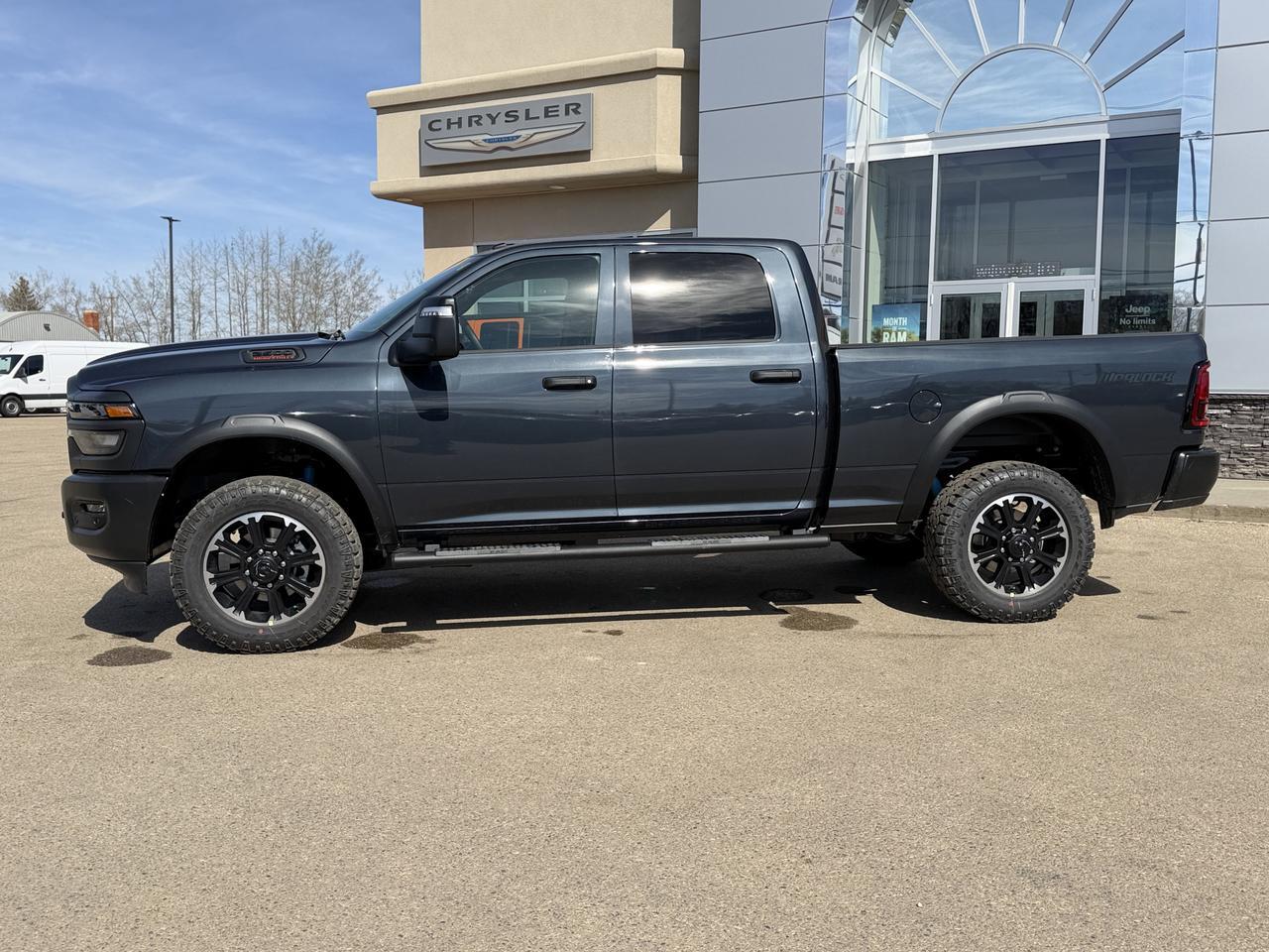 2026 Ram 2500 Warlock Crew Cab 4x4 | HEMI V8 | NAV | 12IN Display | ParkView Camera | 20IN Black Wheels Redwater AB